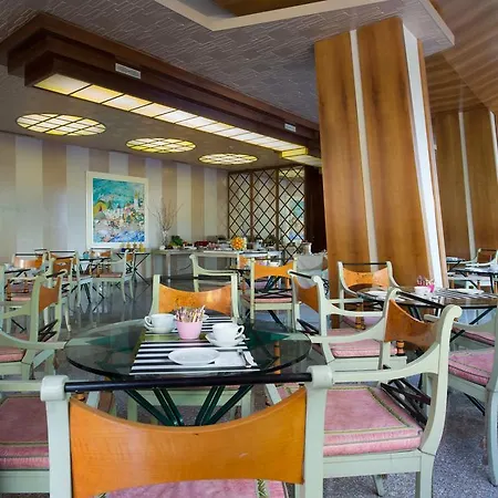 Hotel Grand Panoramic